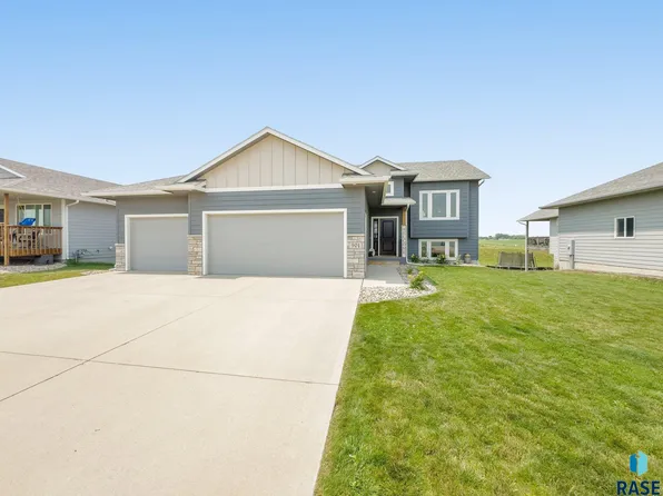 901 Trojan Ave, Hartford, SD 57033
