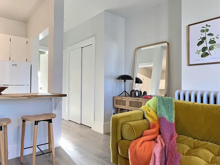 140 Pine St #3 — Photo 13