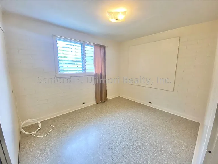 906 Hausten St — Photo 4