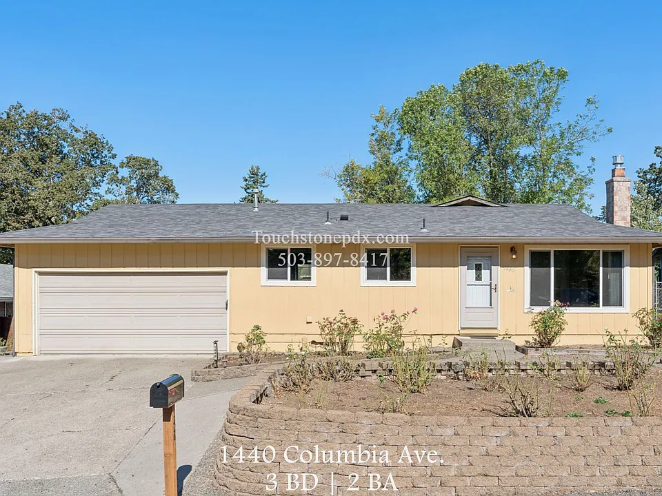 1440 Columbia Ave