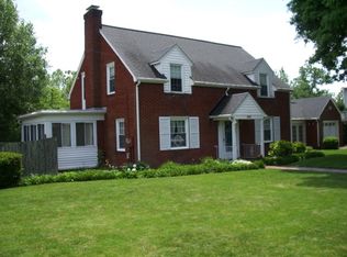 220 E Rockingham St, Elkton, VA 22827