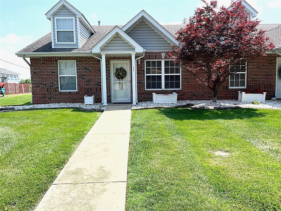 1st image of 2671 Westmoreland Dr APT 1