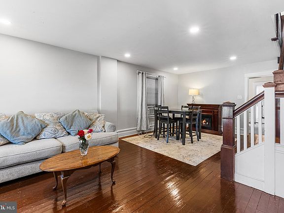 5th image of 772 Queen St