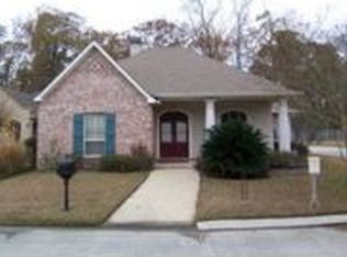 2406 Saint Regis Dr, Baton Rouge, LA 70816