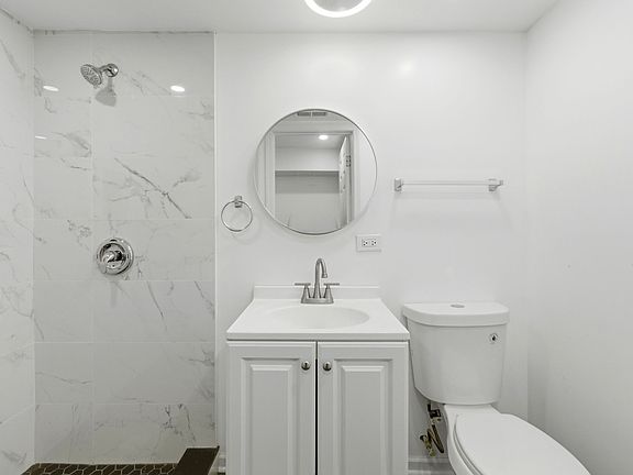 5th image of 736 N Sawyer Ave #G