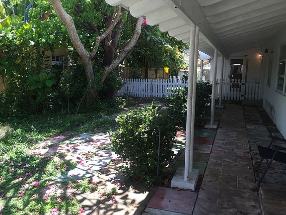 4th image of 19 SE 12th Ave