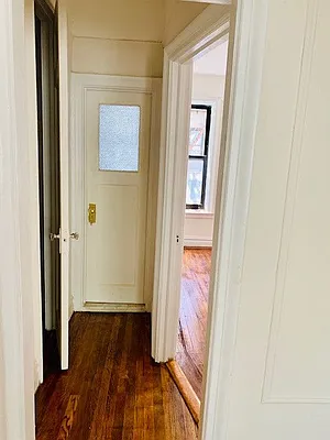 Rented by Camelot Realty Group | media 19