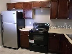 3 bed, 2.0 bath, 1151 sqft, $2,629 — Photo 4