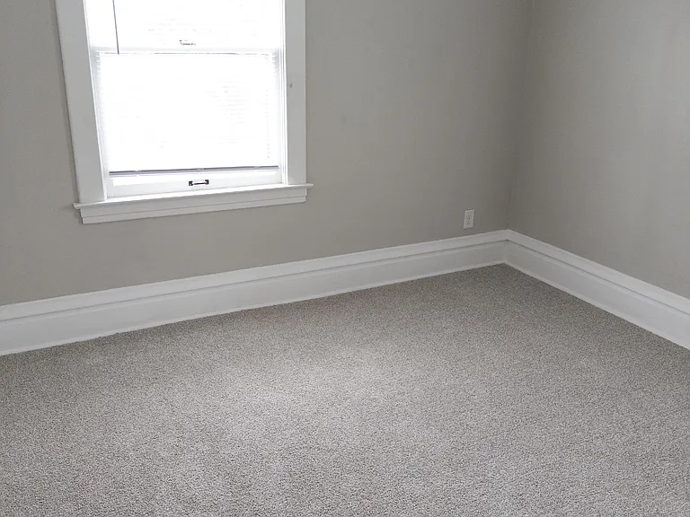 1421 Sherwood Ave — Photo 29