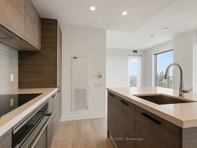 3 Gloucester St #4503 — Photo 9