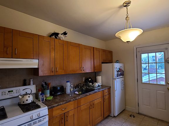 4th image of 32-35 38th St #2