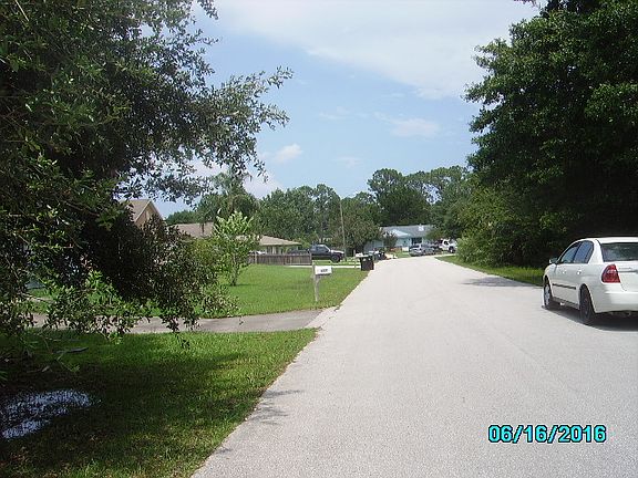 2nd image of 1021 Zambrana St SE