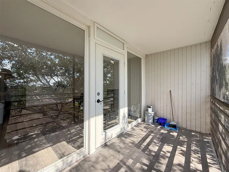 119 Royal Park Dr #4H — Photo 27