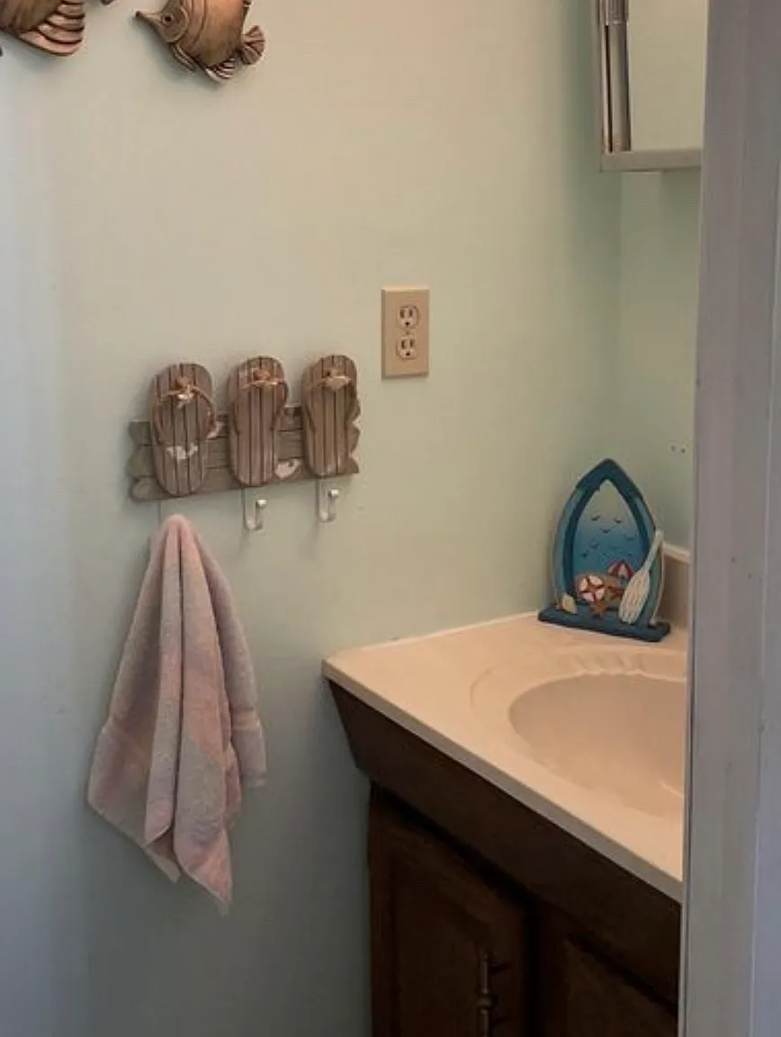 416 Bayshore Dr — Photo 2