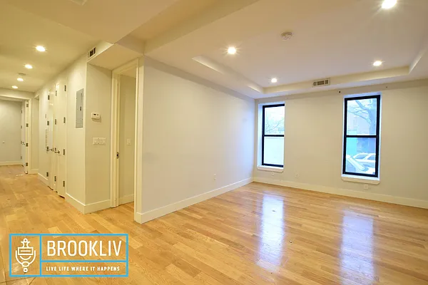 Rented by null | media 8