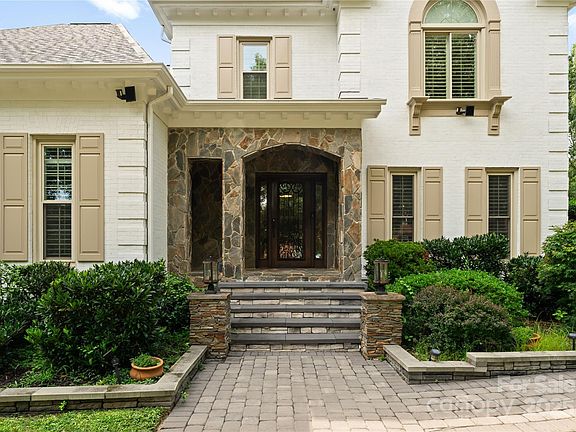 5th image of 4208 Black Sycamore Dr