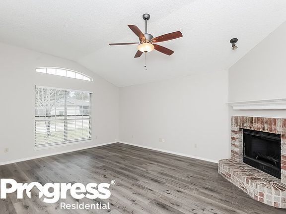 5th image of 1111 Stone Creek Dr