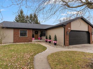 806 N Riley Rd, Kendallville, IN 46755