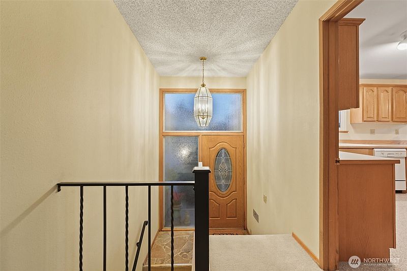 4th image of 741 Hemlock Street