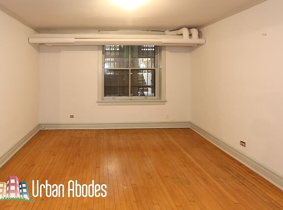 3rd image of 1355 W Winona St APT G