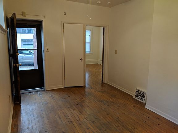 3rd image of 2303 N Oakland Ave #11