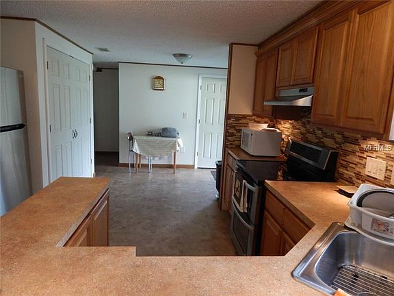 5th image of 18413 Bellmore Ave