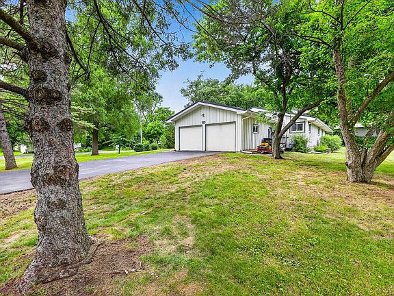 4th image of 2730 Westchester Cir