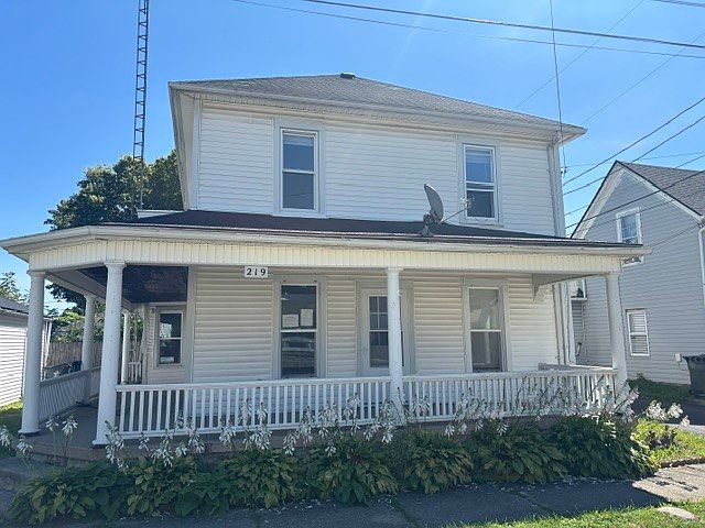 1st image of 219 Gordon St