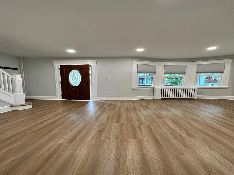 30 Knox Ave — Photo 4