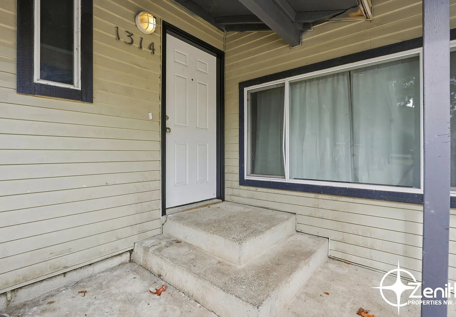 2 bed, 1.5 bath, $1,700 — Photo 2