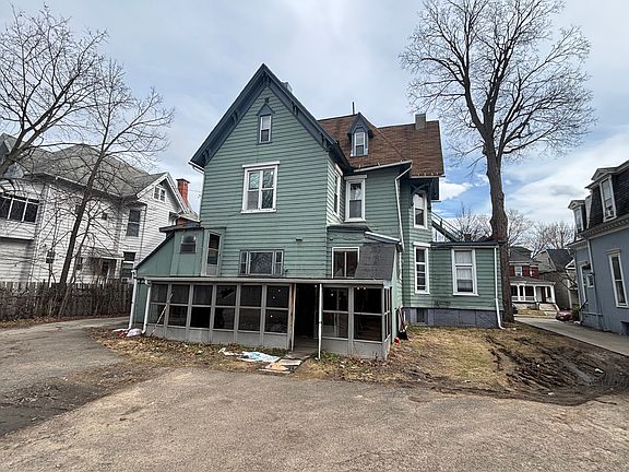 2nd image of 125 Murray St