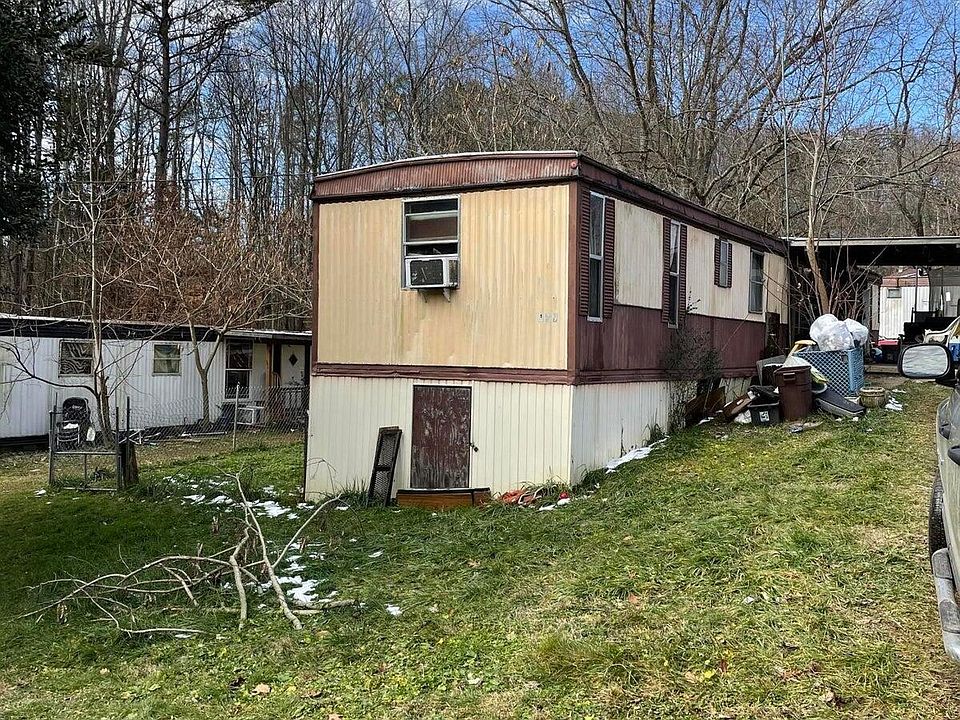 2nd image of 179 Pinhook Rd