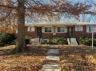 6802 N Holmes St, Gladstone, MO 64118
