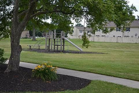 2nd image of 709 Mount Auburn Ct