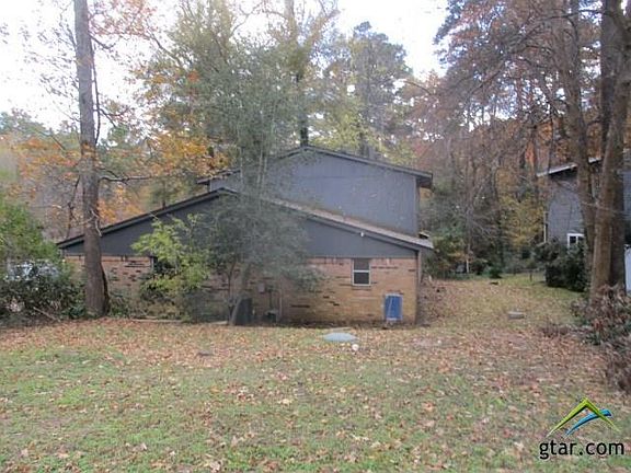 3rd image of 1604 Tanglewood Dr E