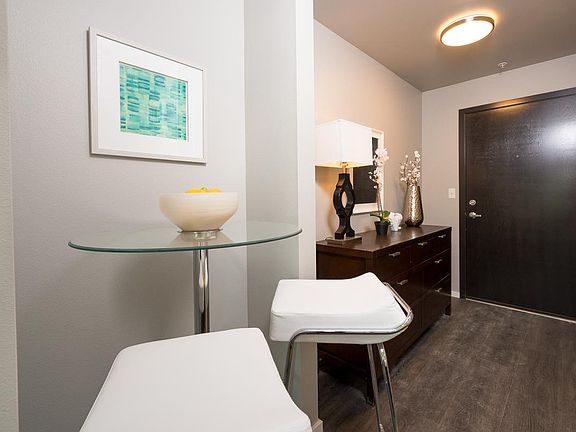 2nd image of 6105 Roosevelt Way NE #424