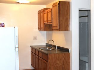 117 S Main St APT F, Algonquin, IL 60102