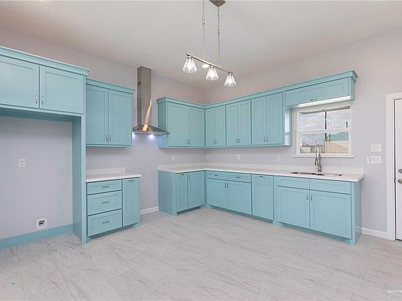4th image of 232 Felicidad Ave