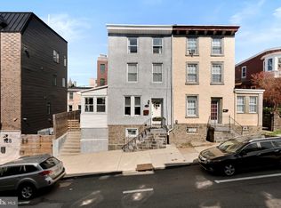 132 Shurs Ln, Philadelphia, PA