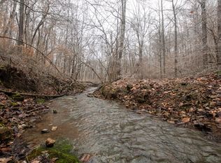 2 Fly Rd, Santa Fe, TN 38482