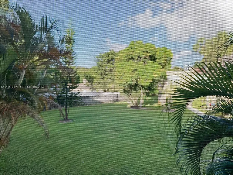 Live Oak Pl — Photo 17