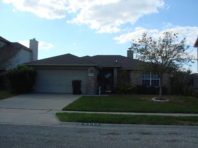 1st image of 2717 Victoria Park Dr