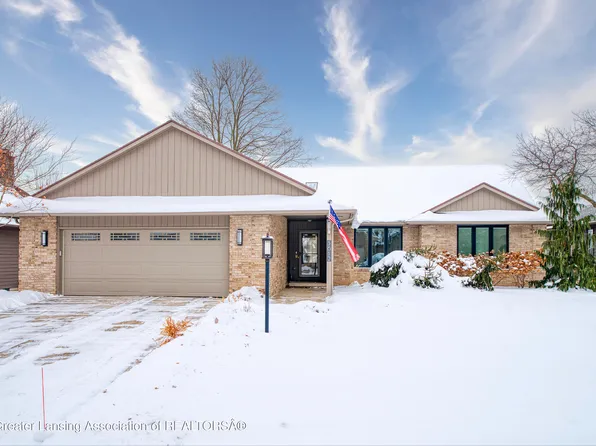 3612 Muirfield Dr, Lansing, MI 48911