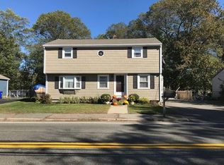 207 Pleasant St, Rockland, MA 02370