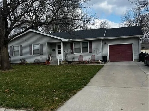 943 S Willow St, Ottawa, KS 66067