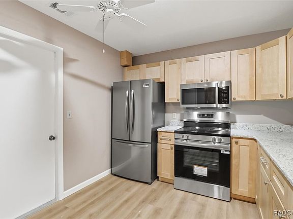 4th image of 49 Douglas St APT 23