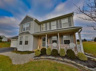 579 Victoria Ct, Pen Argyl, PA 18072