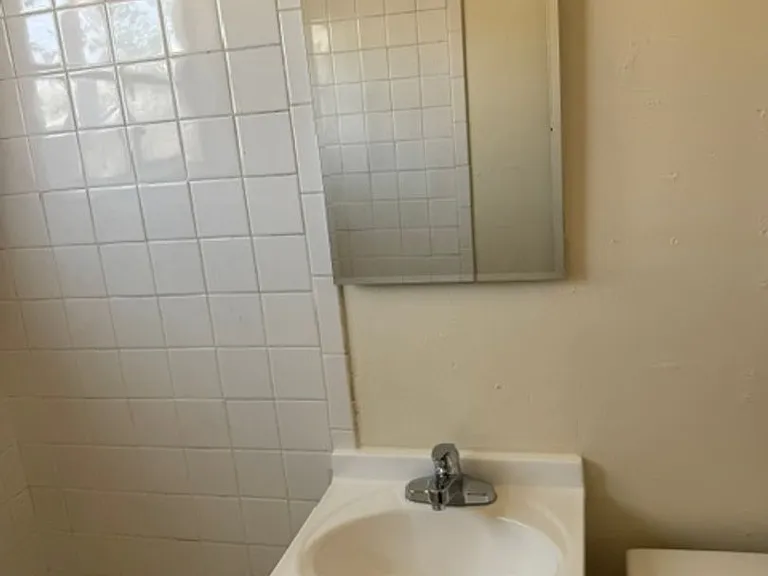 413 & 518 Vassar Dr SE — Photo 7