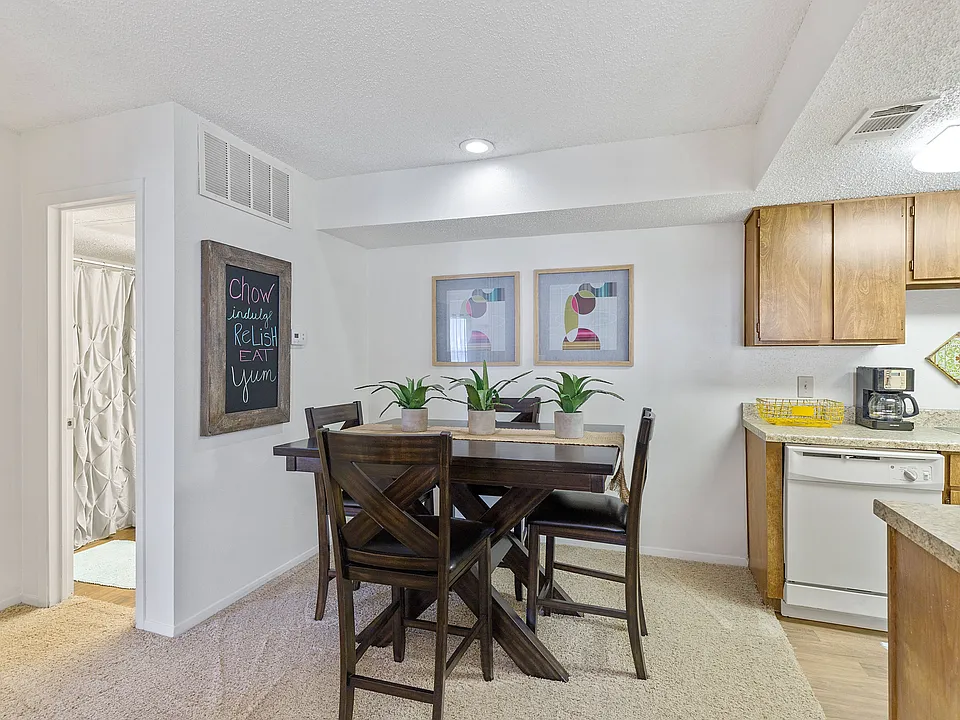 Cimarron Trails Apts.