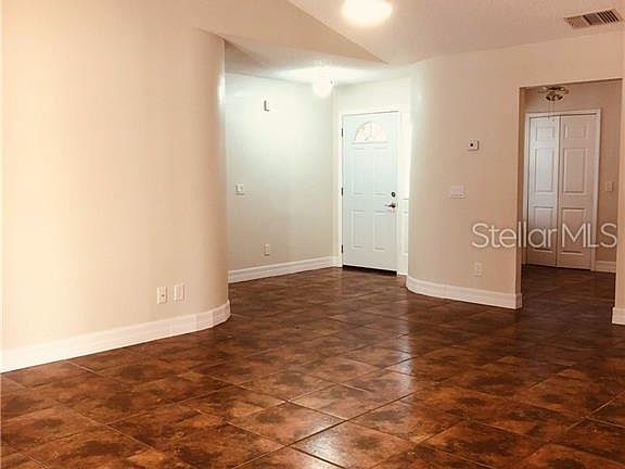 5th image of 7473 Groveoak Dr